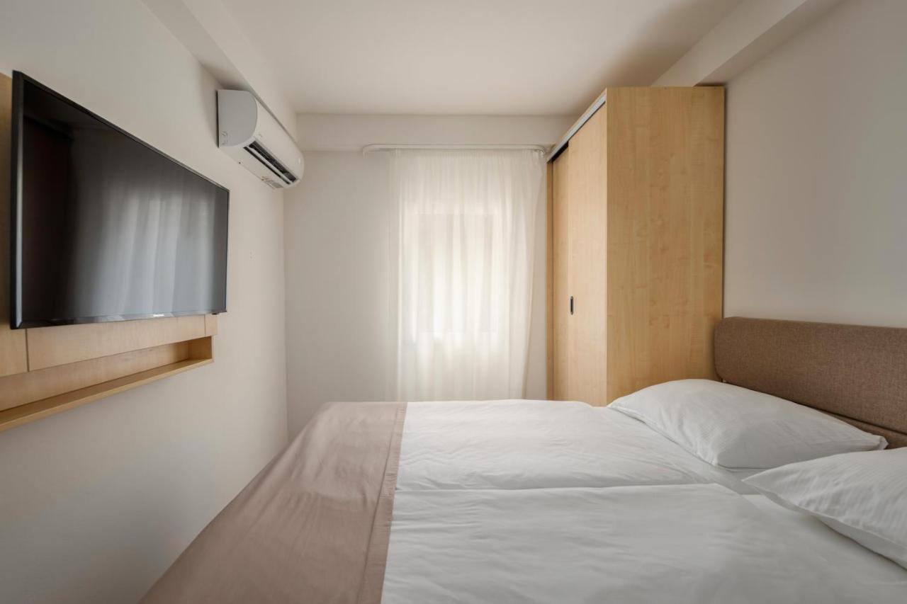 Hotel Delfin Omišalj Zewnętrze zdjęcie