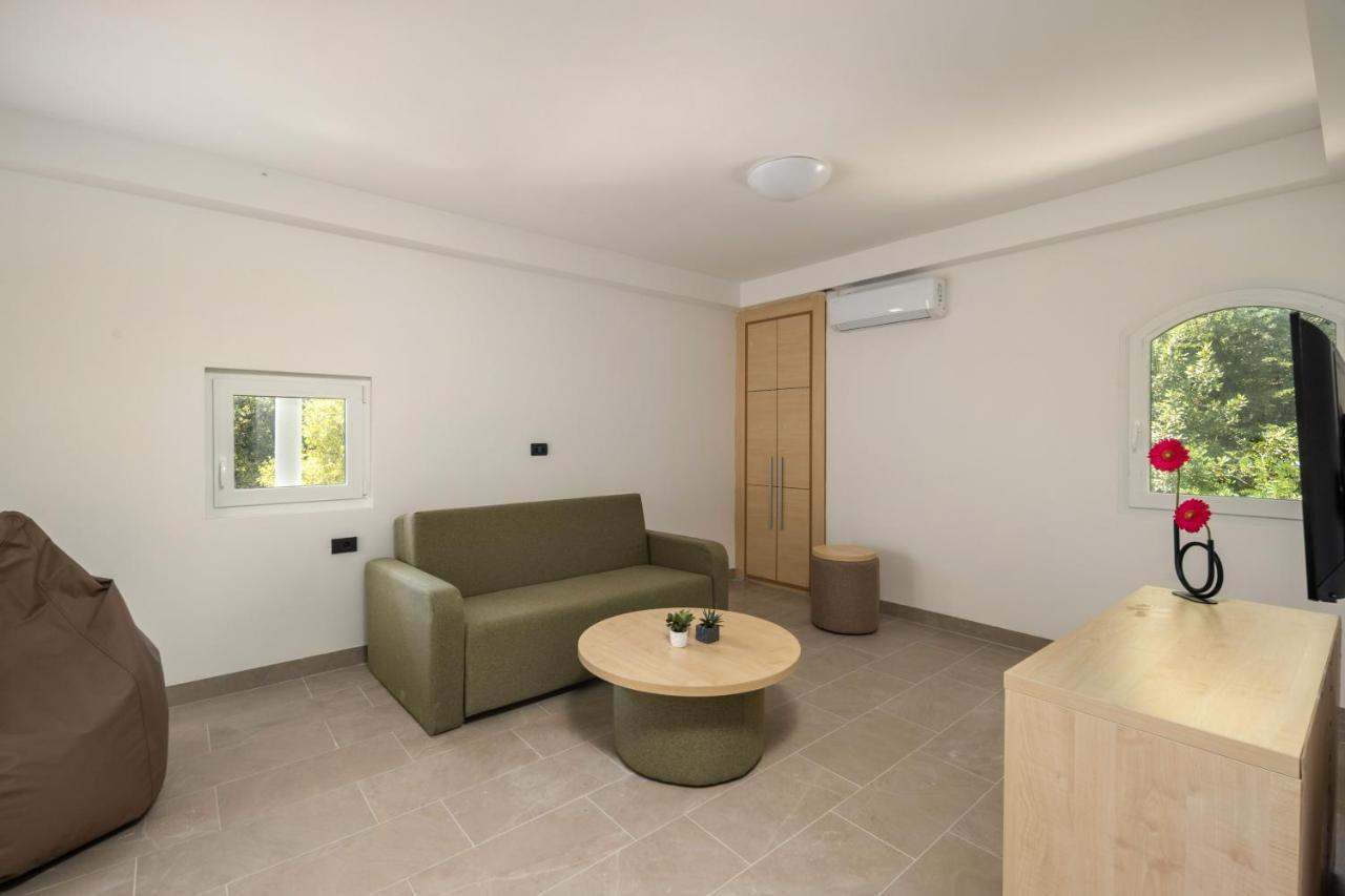 Hotel Delfin Omišalj Zewnętrze zdjęcie