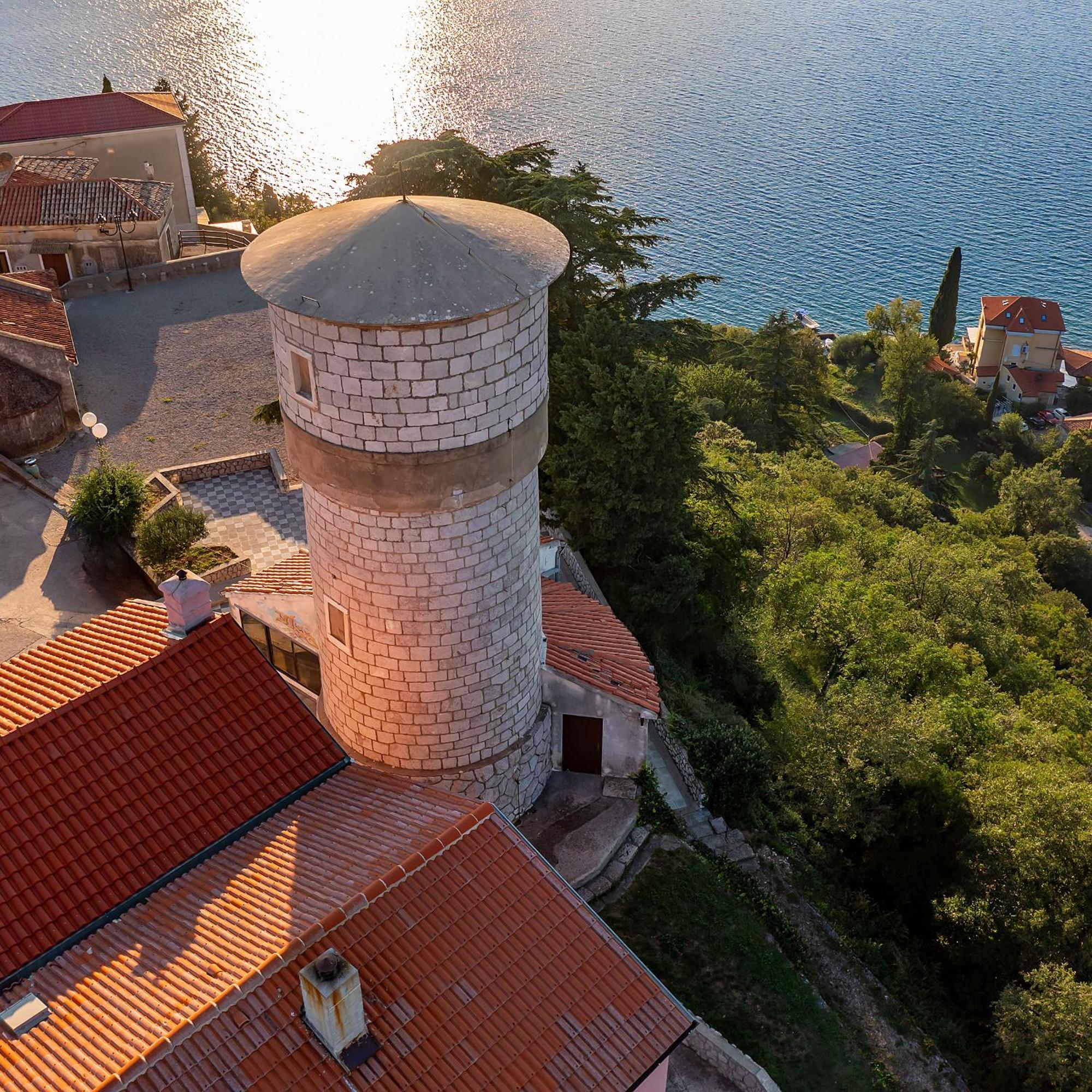 Hotel Delfin Omišalj Zewnętrze zdjęcie