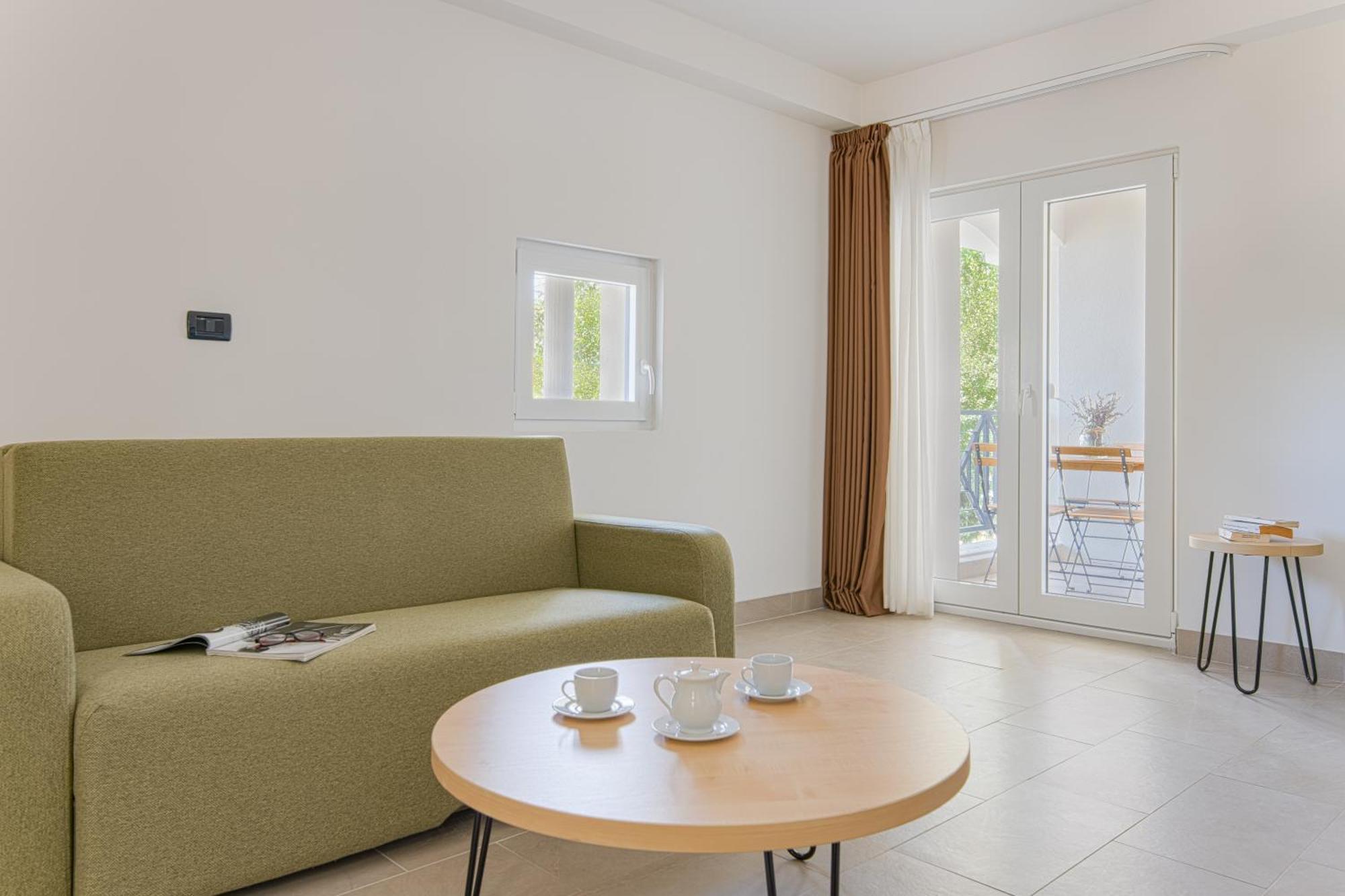 Hotel Delfin Omišalj Zewnętrze zdjęcie
