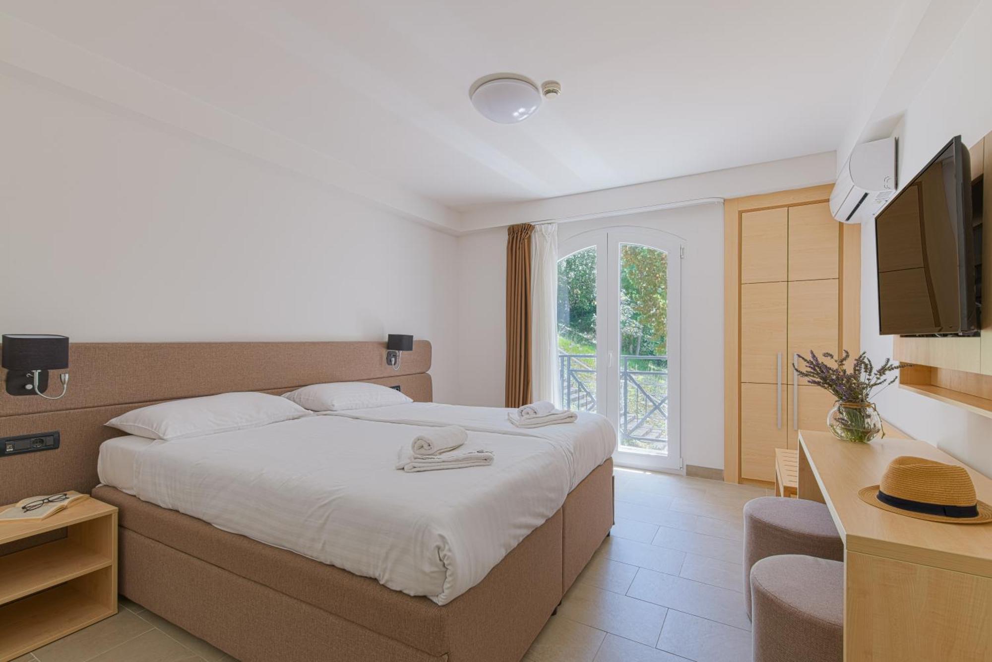 Hotel Delfin Omišalj Zewnętrze zdjęcie