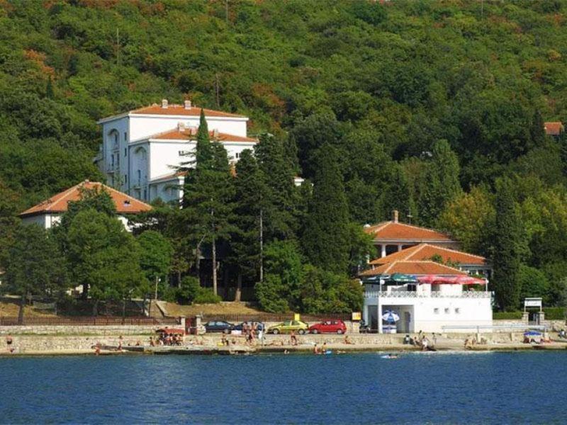 Hotel Delfin Omišalj Zewnętrze zdjęcie