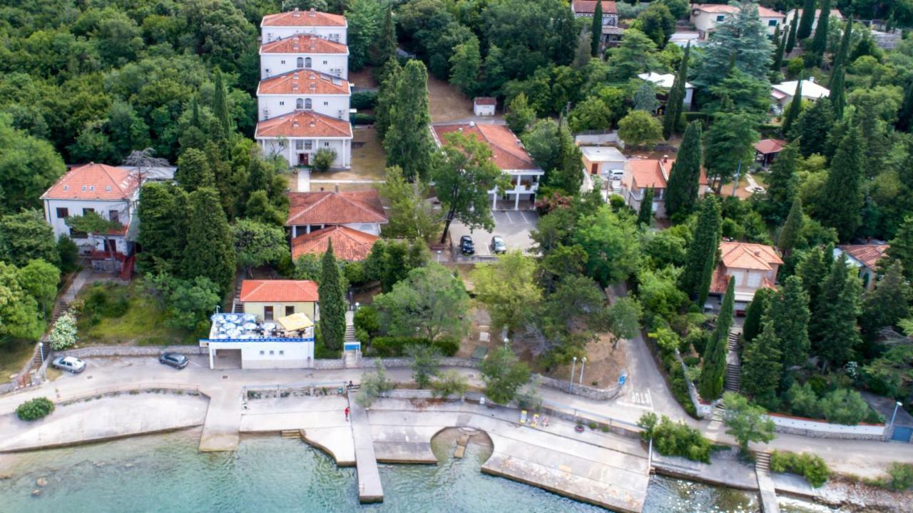 Hotel Delfin Omišalj Zewnętrze zdjęcie
